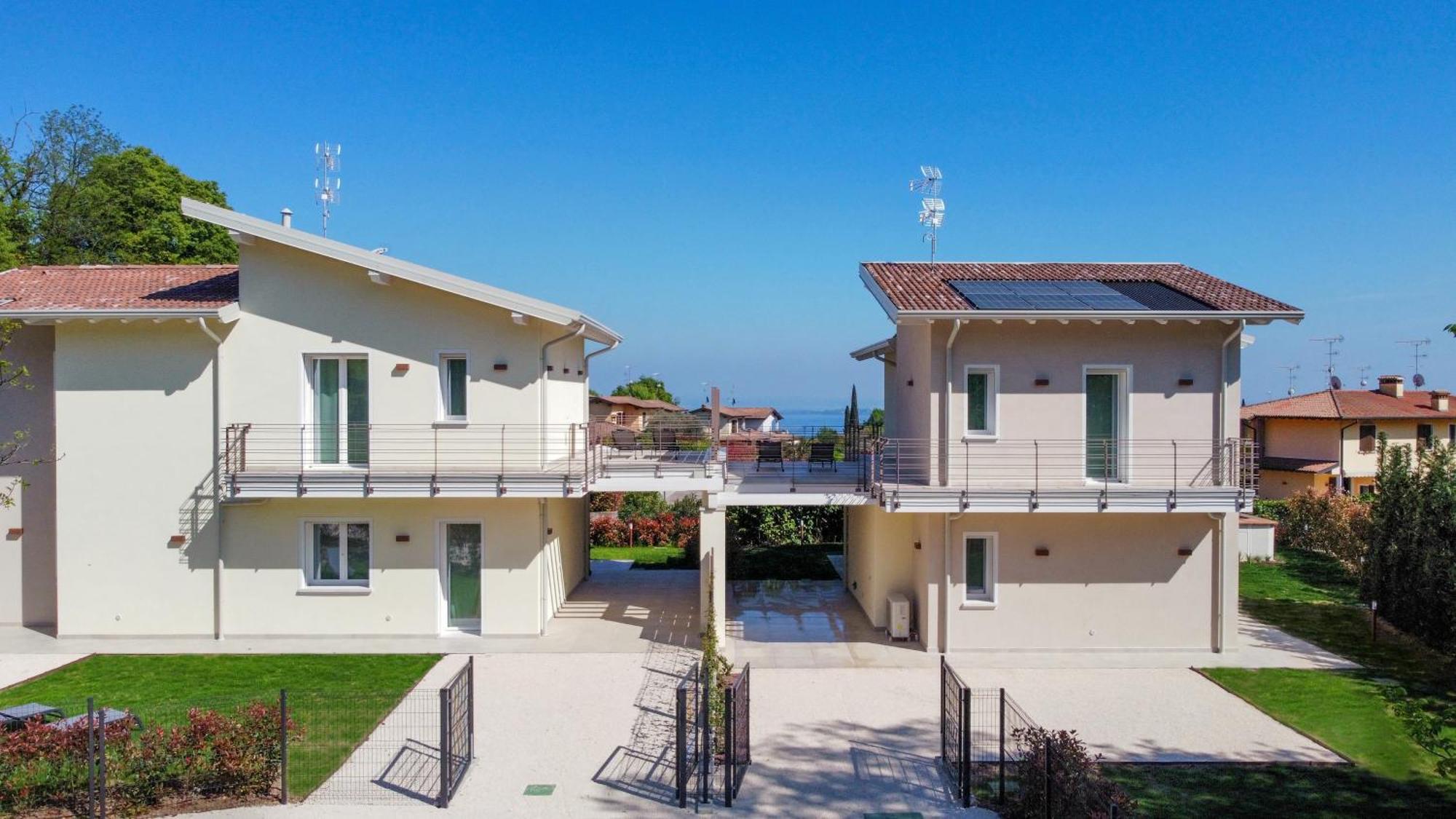 Luxury Villas Gardenia With Private Pool Padenghe sul Garda Dış mekan fotoğraf