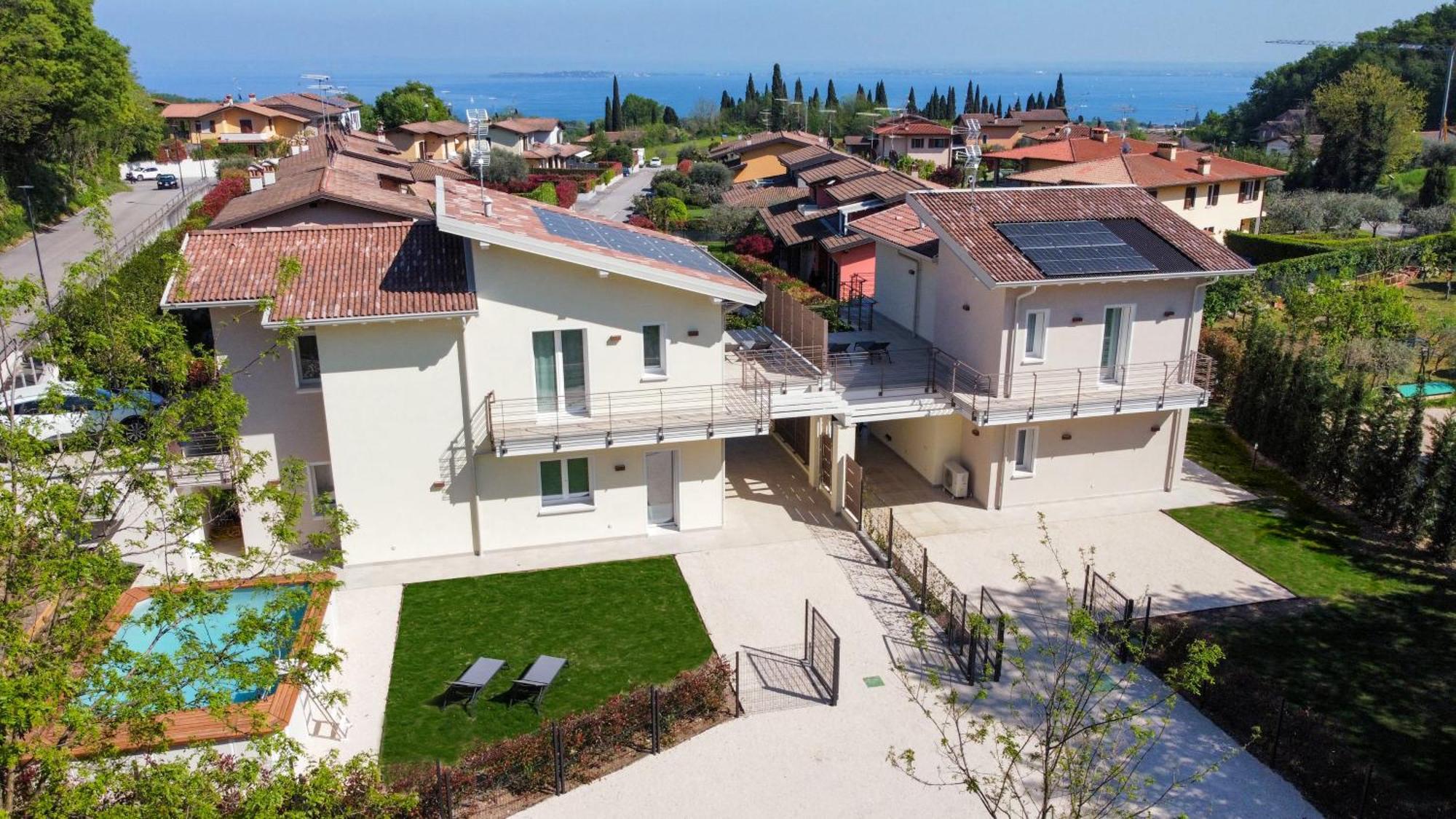 Luxury Villas Gardenia With Private Pool Padenghe sul Garda Dış mekan fotoğraf